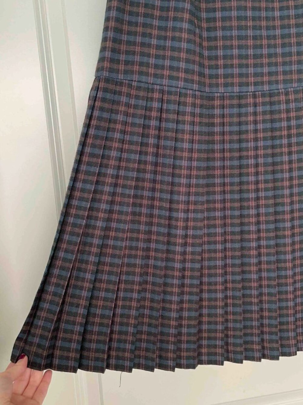100% Wool Navy Blue Plaid Midi Skirt (29'') - Picture 2 of 6
